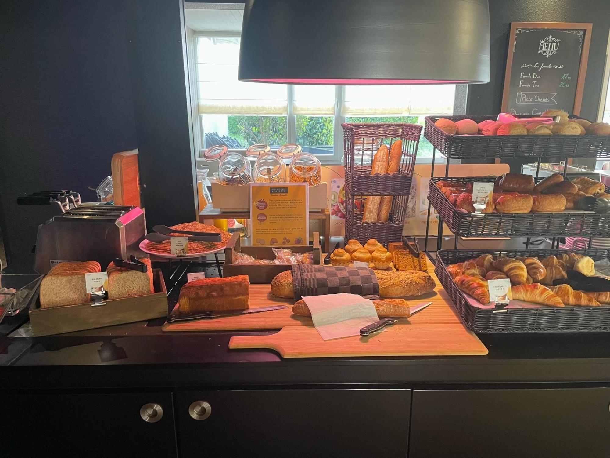 钟楼夏龙苏尔萨那酒店 索恩河畔沙隆 外观 照片